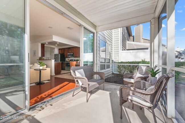 Building Photo - 3897 Lionheart Dr