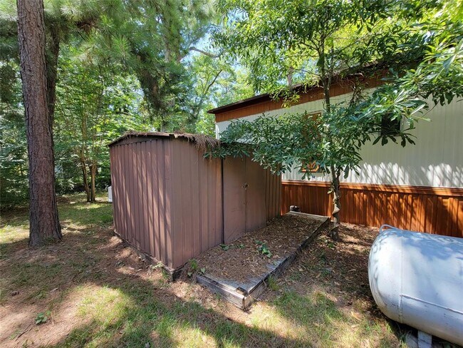 Building Photo - 14245 Ravine