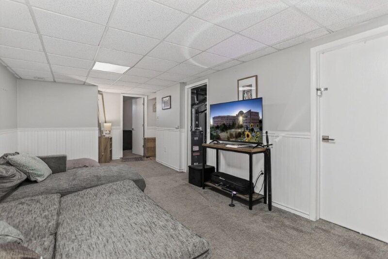 Building Photo - 15646 W 1st Dr