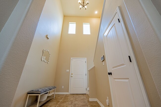 Entry Hall - 1201 Old Course Rd