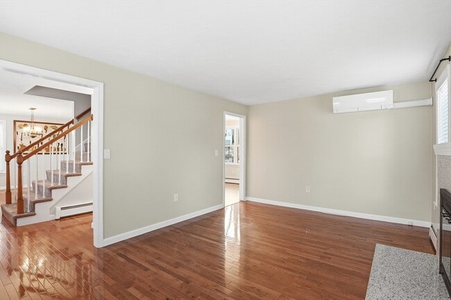 Building Photo - 42 Catalpa Cir