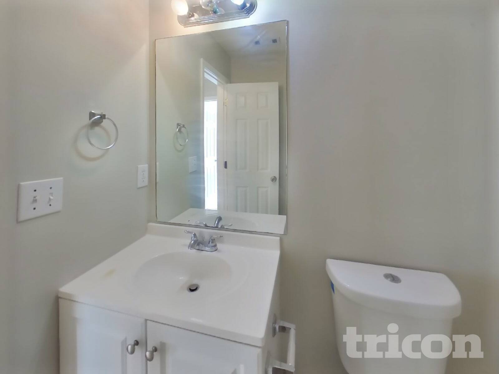 Building Photo - 2570 Harbins Mill Dr