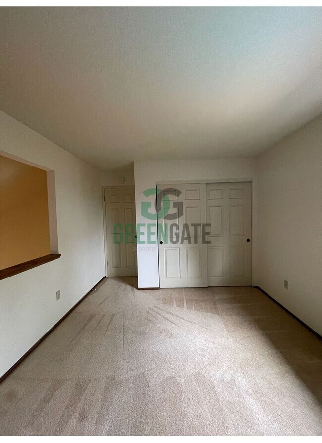 Building Photo - Back on the Market! Beautiful 3 bedroom 2.5 Bath home READY NOW in MODESTO!! With POOL!!