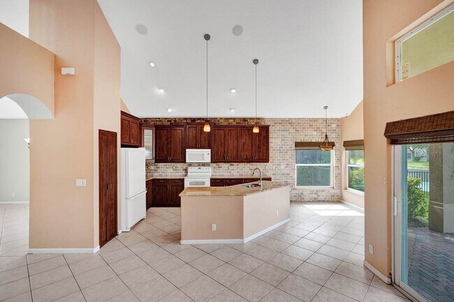 Building Photo - Amazing 4 Bedroom, 3 Bath home plus large 21'x11' loft located in Parkland Isles!