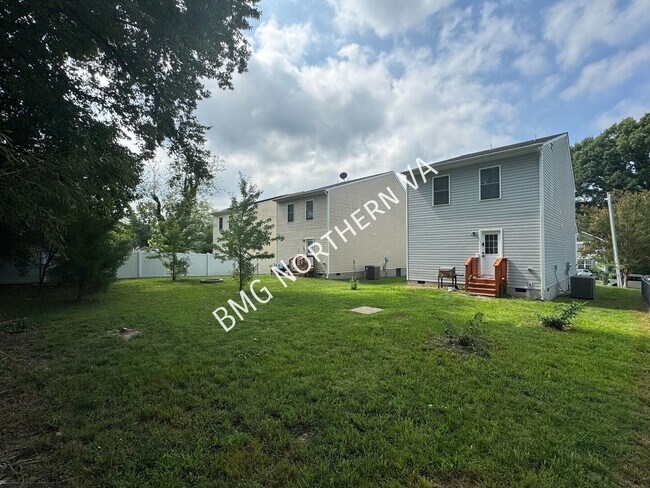 Building Photo - 8509 Engleside St