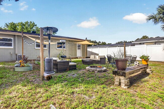 Building Photo - 6515 Yosemite Dr