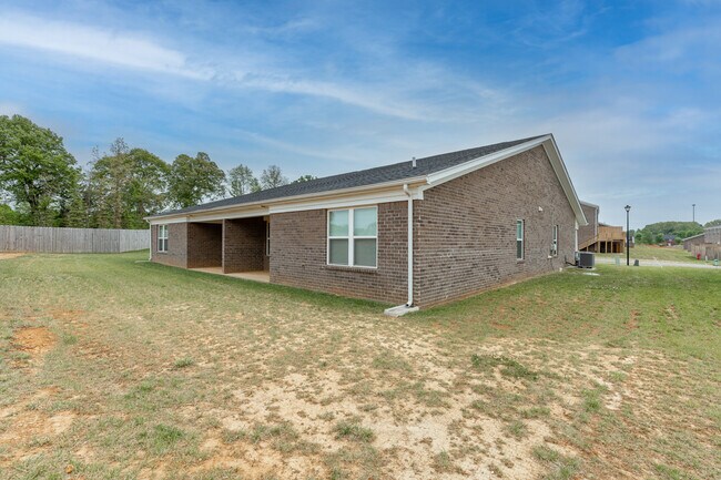 Building Photo - 305 Breckinridge Cir