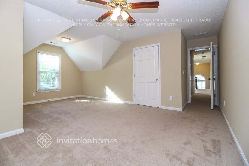 Building Photo - 7022 Surrey Dr