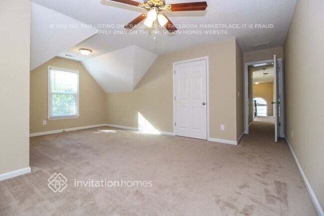 Building Photo - 7022 Surrey Dr