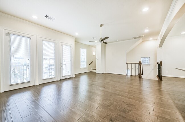 Building Photo - 1504 Peyton Oaks Pl