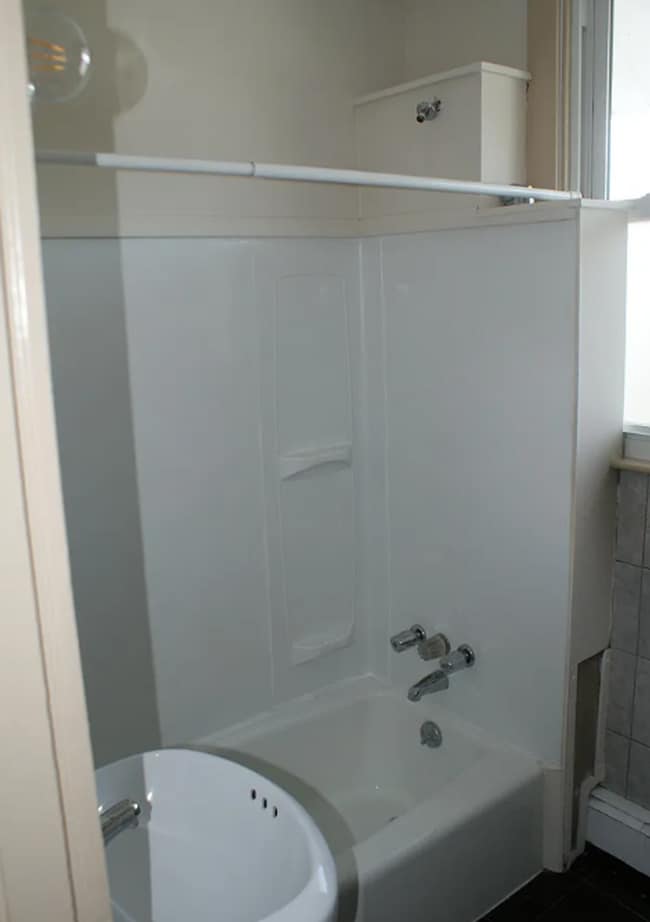 Building Photo - Fleetwood Borough Rental