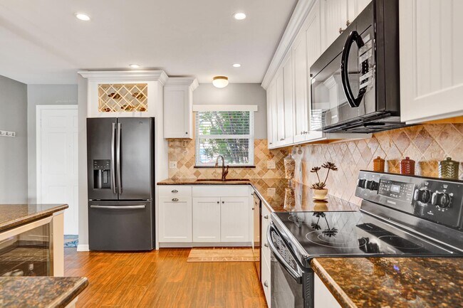 Building Photo - 5555 Gulf Blvd