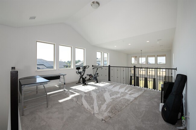 Building Photo - 20519 Bronco Rdg Dr