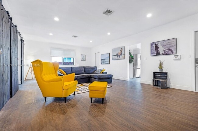 Building Photo - 7548 Adventure Ave