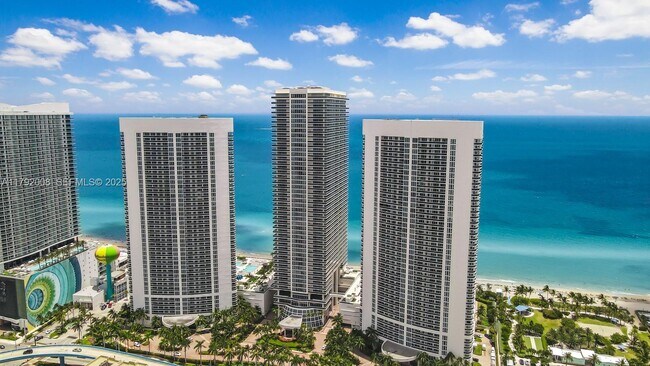 Building Photo - 1830 S Ocean Dr