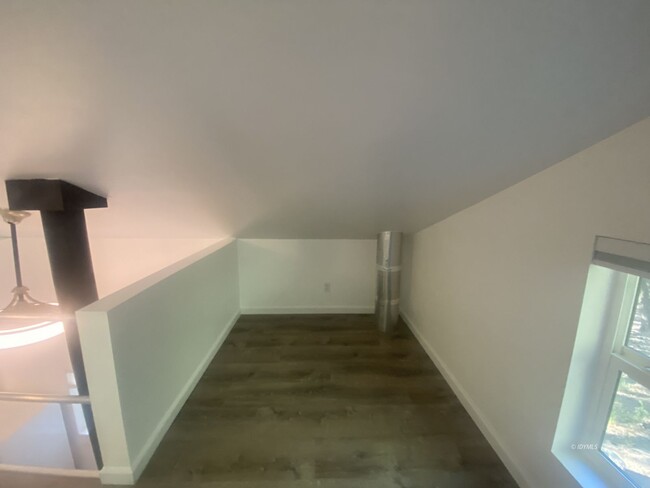 Building Photo - Move-In Ready Newer Tiny Home in The Forest