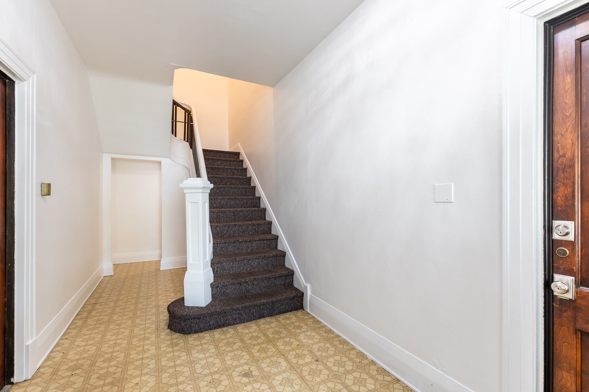 Staircase - 4412 Erie Ave