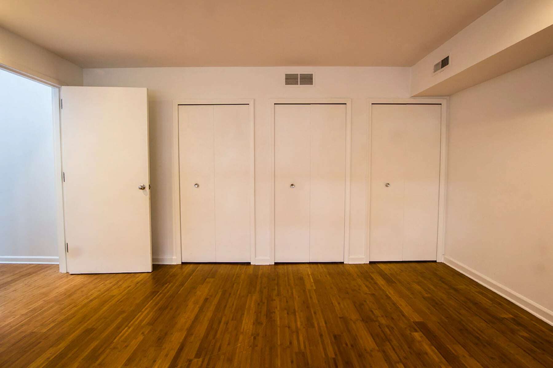 Building Photo - 9421 Joseph Campau St