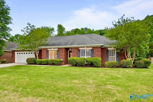 Primary Photo - 2608 Quarter Ln SE