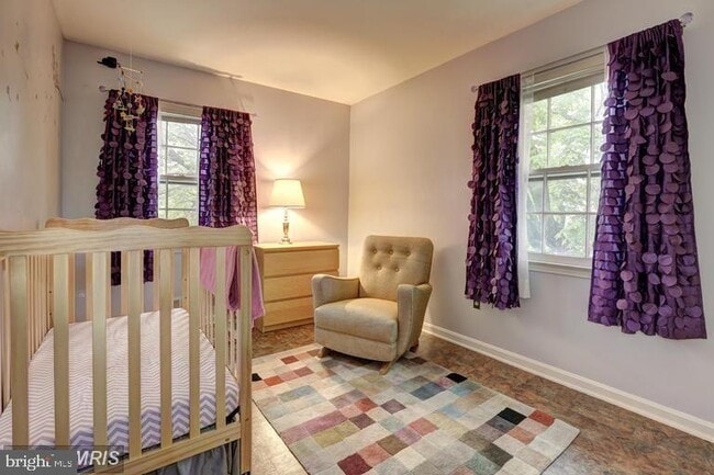 Building Photo - 3898 University Dr