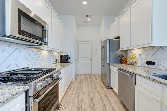 Building Photo - 22635 Sutherland Bend Ln