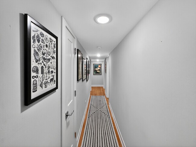 Building Photo - 3534 W Wrightwood Ave