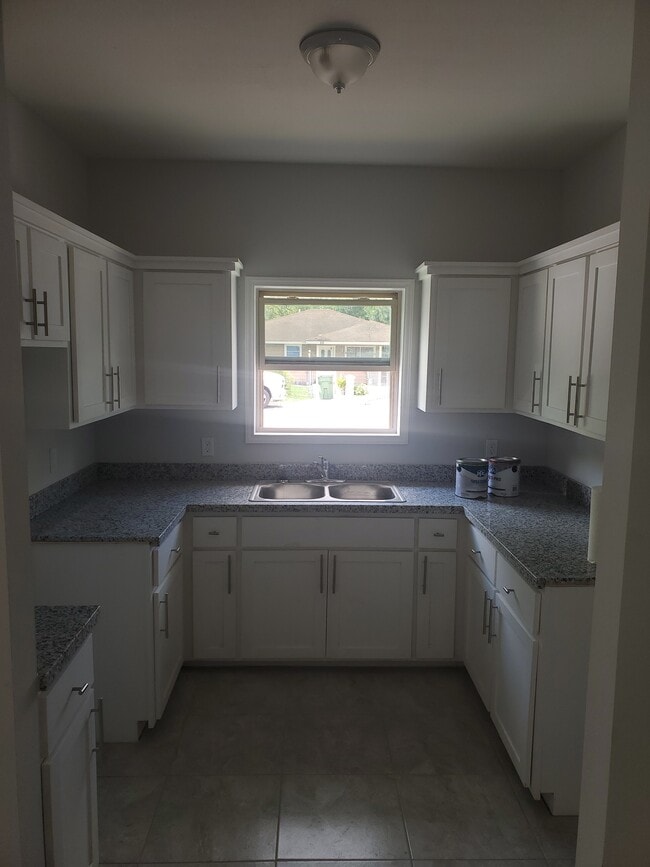Building Photo - 34 San Martin Dr