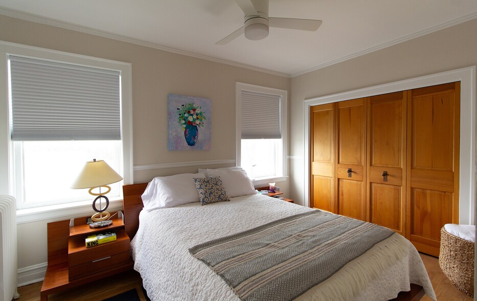 Front Bedroom - 114 South Blvd