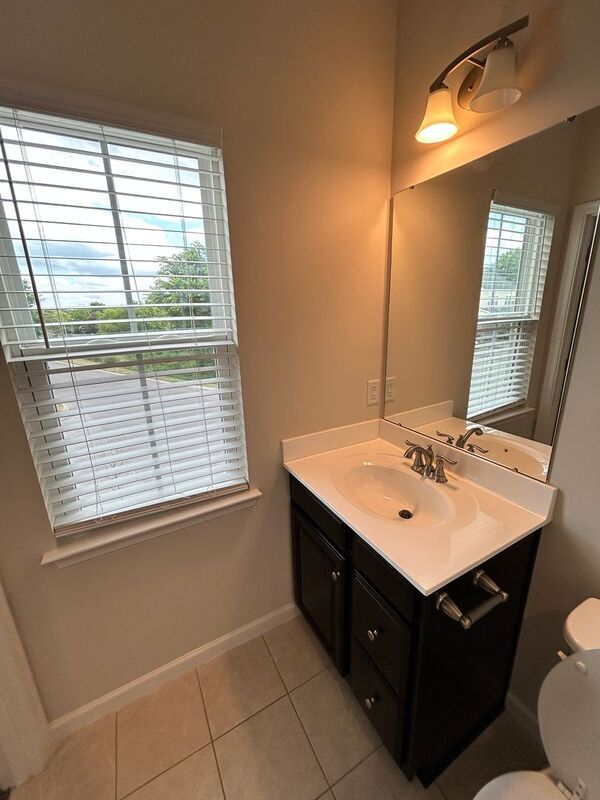 Building Photo - 4316 Summercrest Blvd