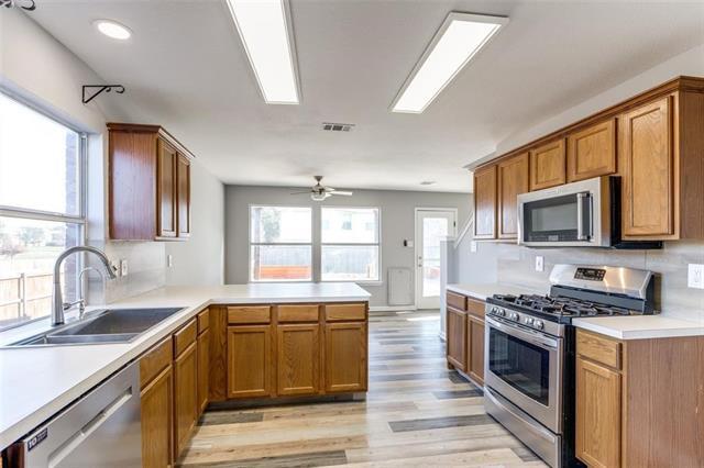 Building Photo - 2222 Wisteria Way
