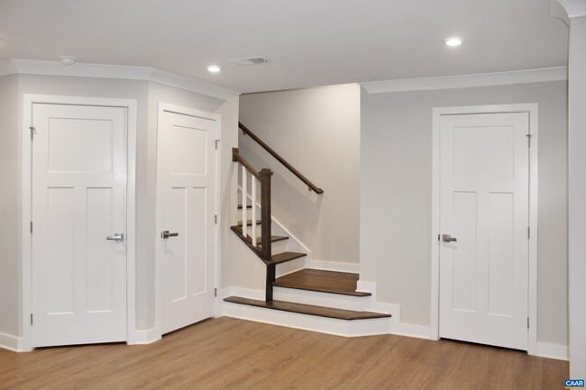 Building Photo - 2061 Lockwood Dr