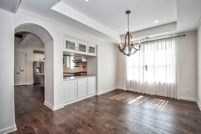 Building Photo - 10441 Sockeye Dr