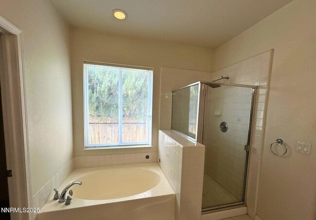 Building Photo - 7121 Crest Hill Dr