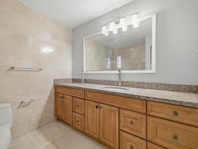 Building Photo - 3561 Oberon Ave