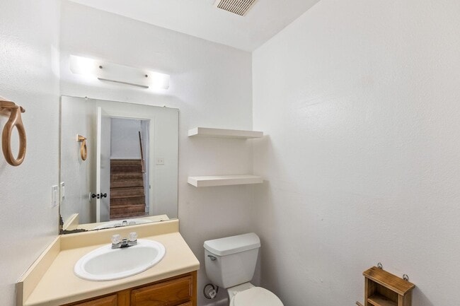 Building Photo - 1712 Timber Ridge Rd