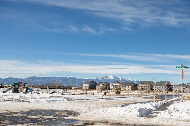 Building Photo - BEAUTIFUL 3BD HOME WITH LUXURY UPGRADES IN...