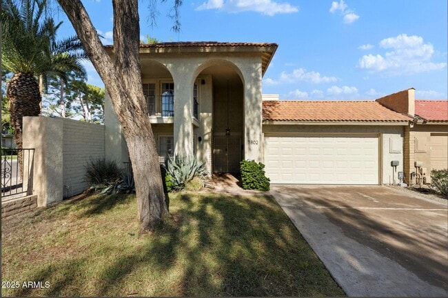 Primary Photo - 7802 E MacKenzie Dr