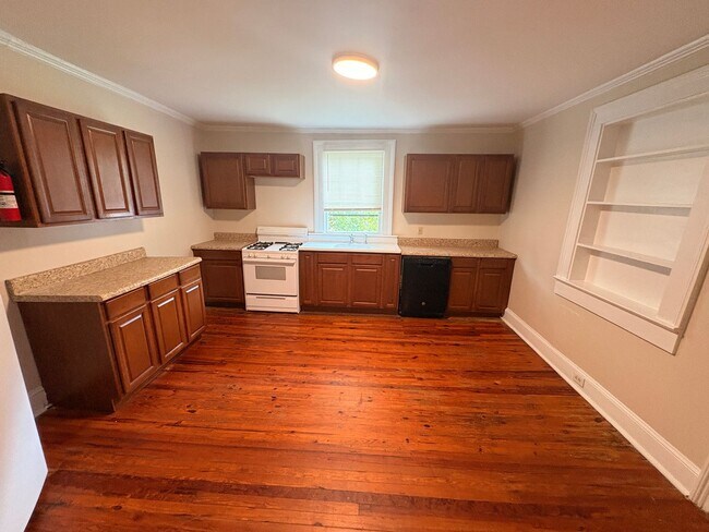 Building Photo - 1085 Macon Hwy