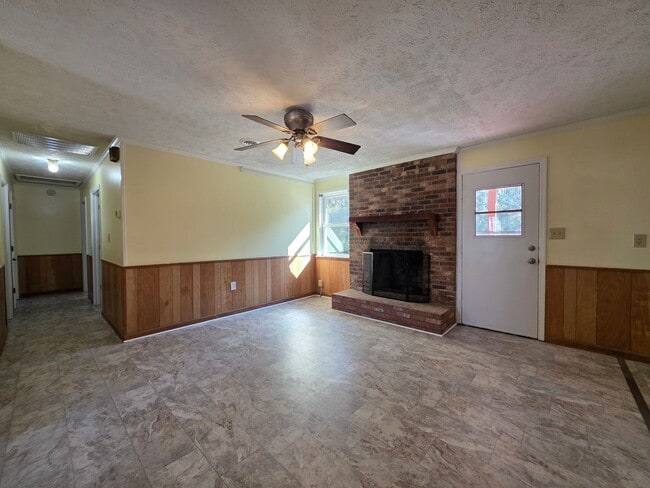 Building Photo - Private 3BR Retreat Minutes from Base & Topsail Beaches