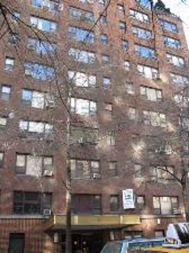 Building Photo - 30 E 37th St