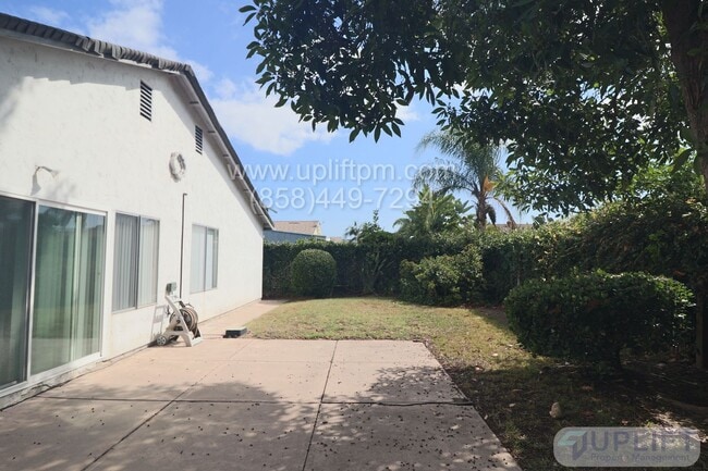 Building Photo - Spacious 4 Bedroom Home in Prime Mira Mesa...
