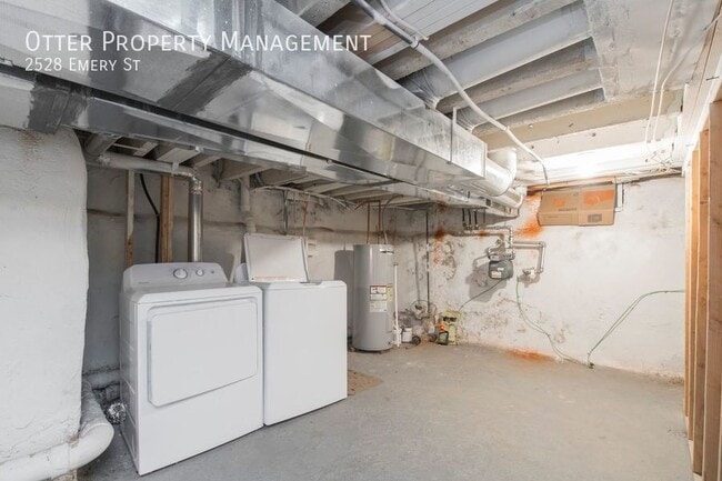 Building Photo - 2528 Emery St