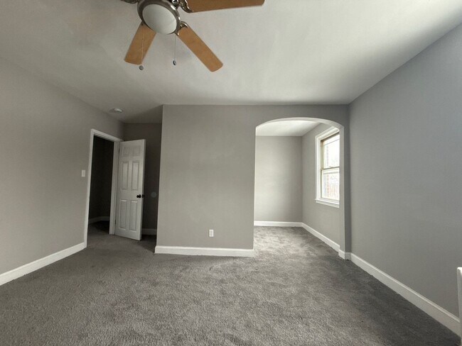 Building Photo - 2917 Cornwall Rd