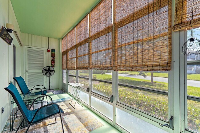 Building Photo - 14 Lake Vista Trail