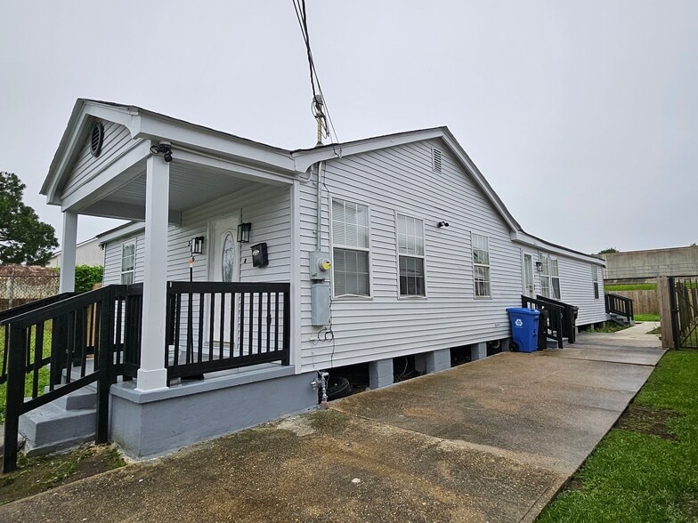 Building Photo - 5716 Warrington Dr