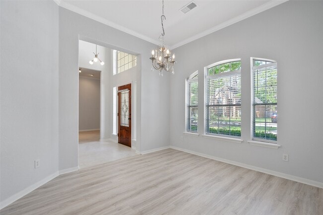 Building Photo - 30 Taupewood Pl