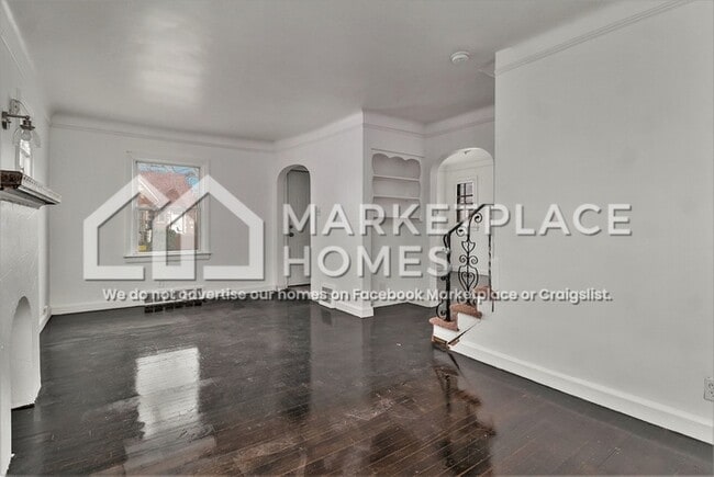 Building Photo - 15411 Mansfield St