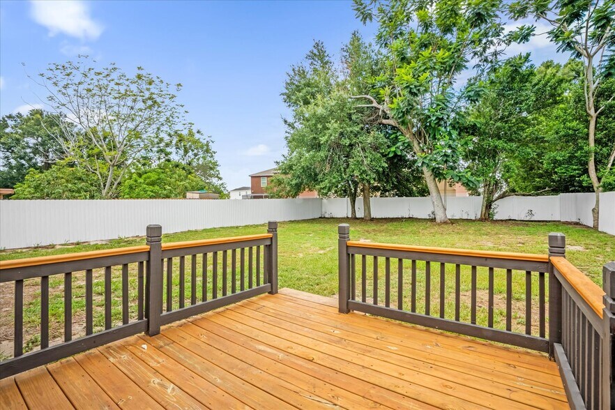 Building Photo - 1730 Avenue C NE