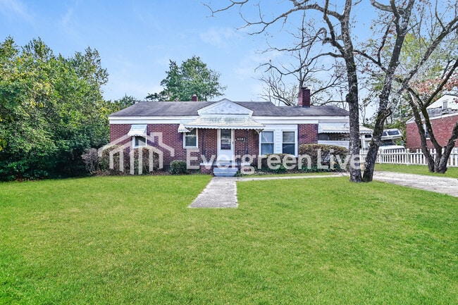 Building Photo - 6207 Moses St