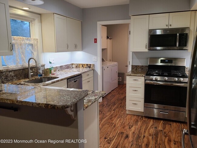 Building Photo - 1591 Marco Island Dr